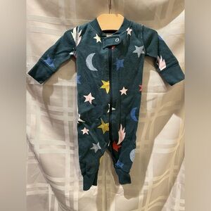 Green Hanna Andersson pajamas with stars